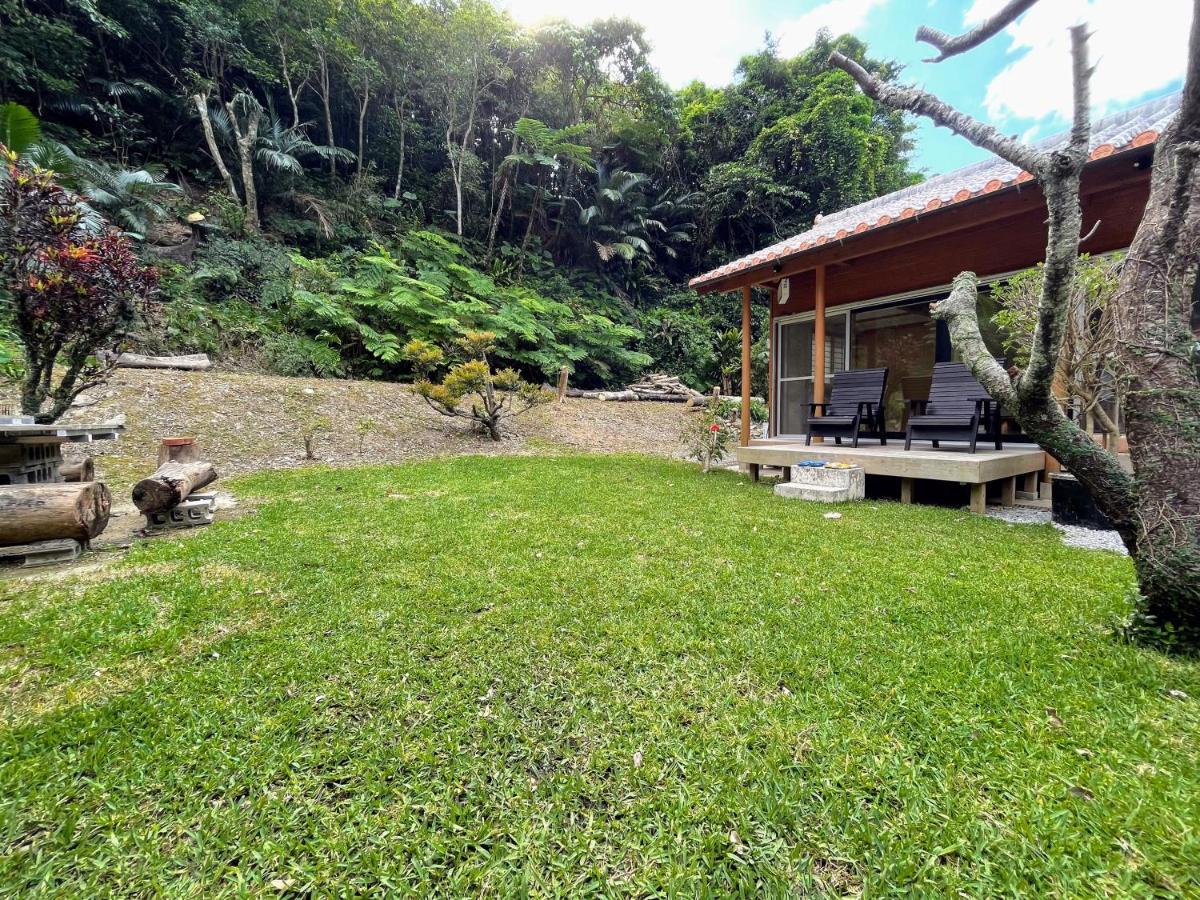 マムヴィッラin森の中の一軒家 Villa Nago Bagian luar foto
