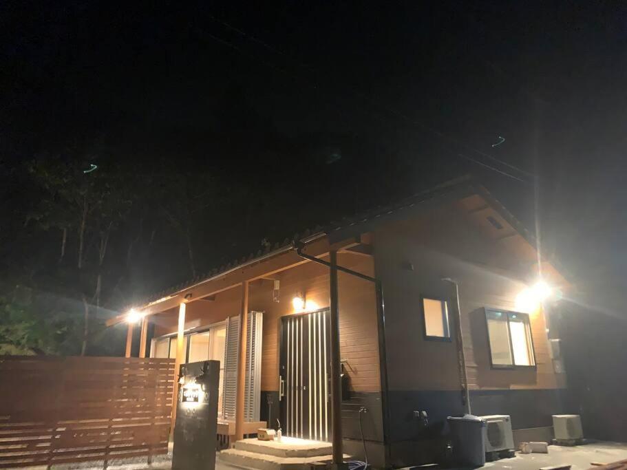 マムヴィッラin森の中の一軒家 Villa Nago Bagian luar foto
